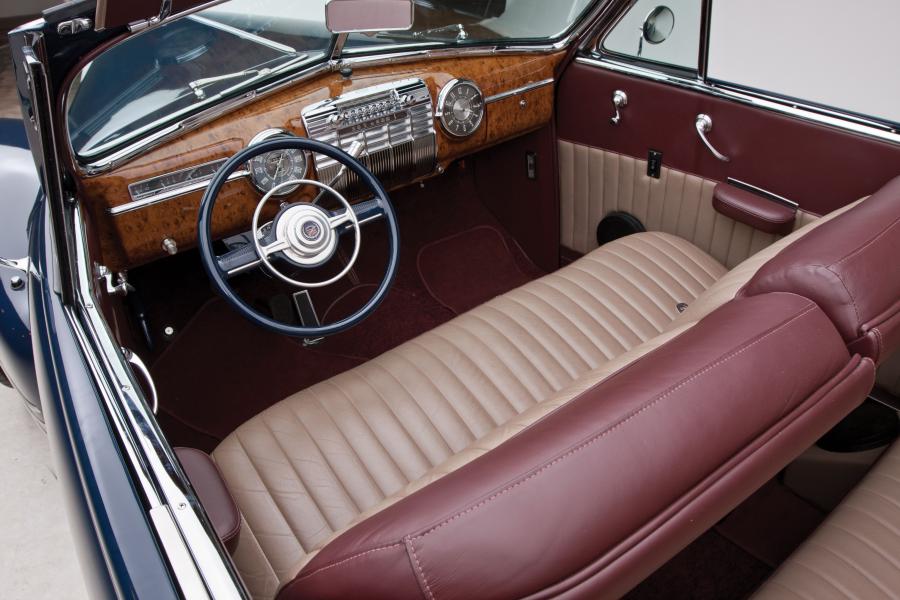  Cadillac Series 62 Custom Convertible Coupe 1941 года  (фото 21 из 23)